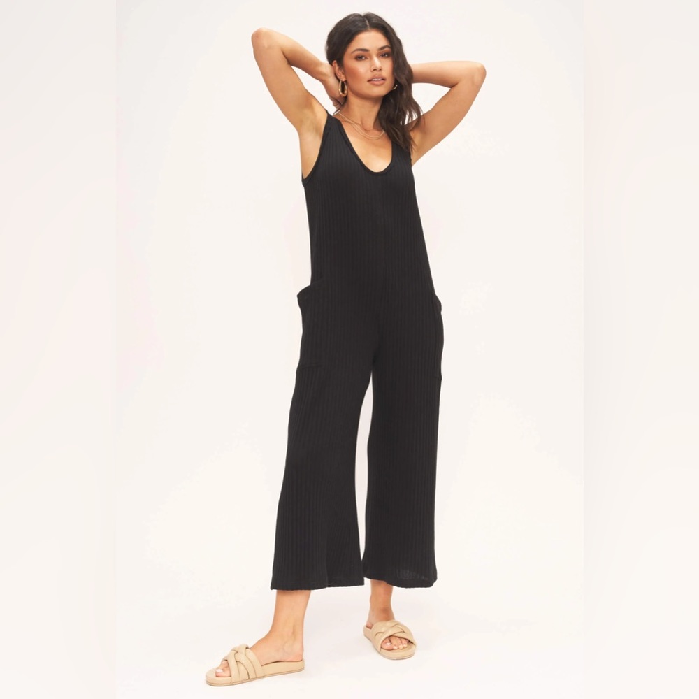 Project Social never worn, adorable black ribbed, wide leg jumpsuit. Large.